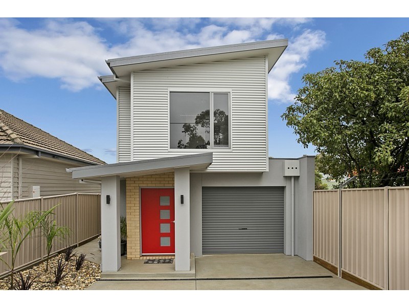 12a Stanley Street, Quarry Hill VIC 3550