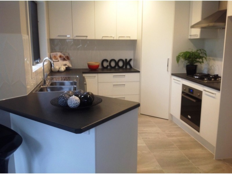 12a Stanley Street, Quarry Hill VIC 3550
