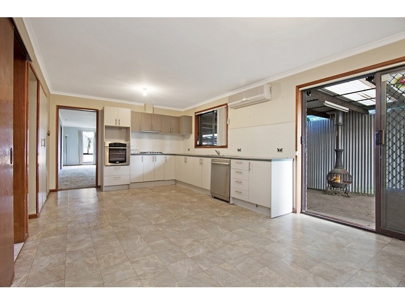 53 Gill Avenue, California Gully VIC 3556