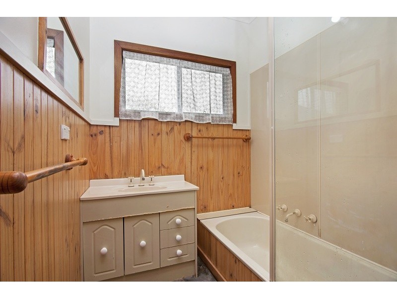 34 Ellis Street, Flora Hill VIC 3550