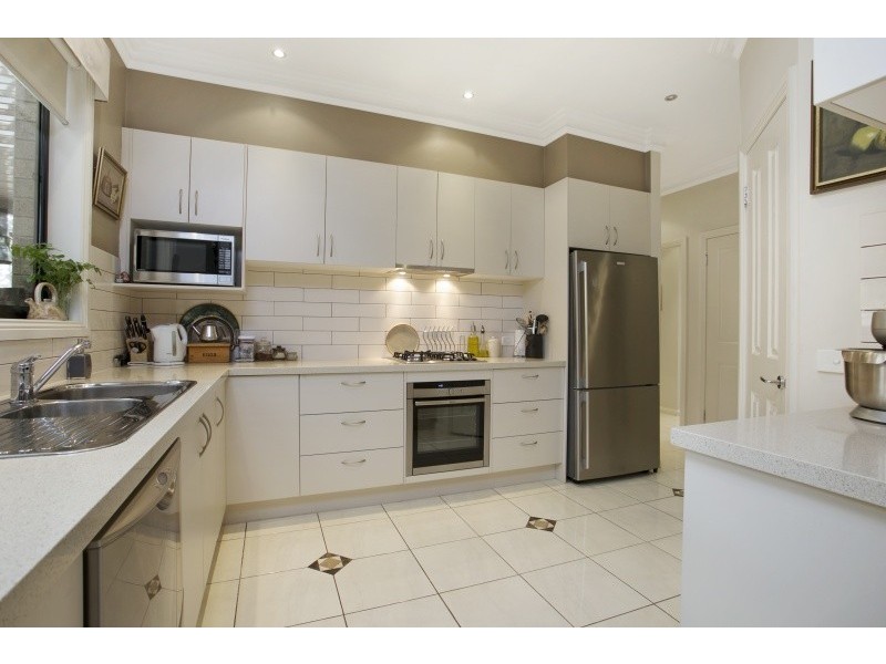 77 Harley Street, Strathdale VIC 3550