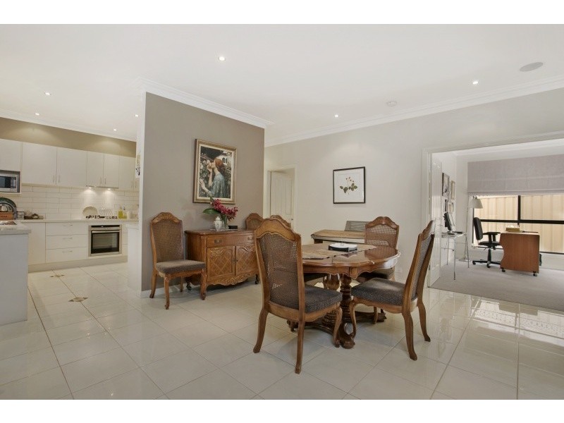 77 Harley Street, Strathdale VIC 3550