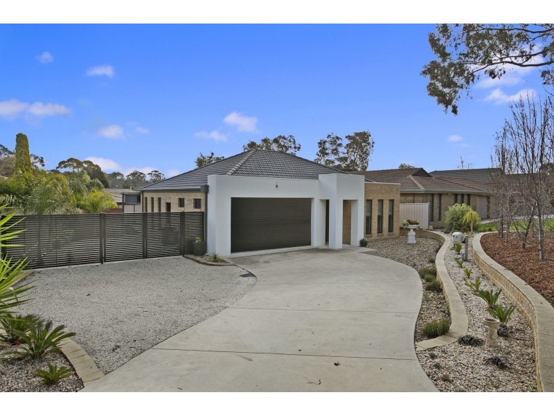 77 Harley Street, Strathdale VIC 3550