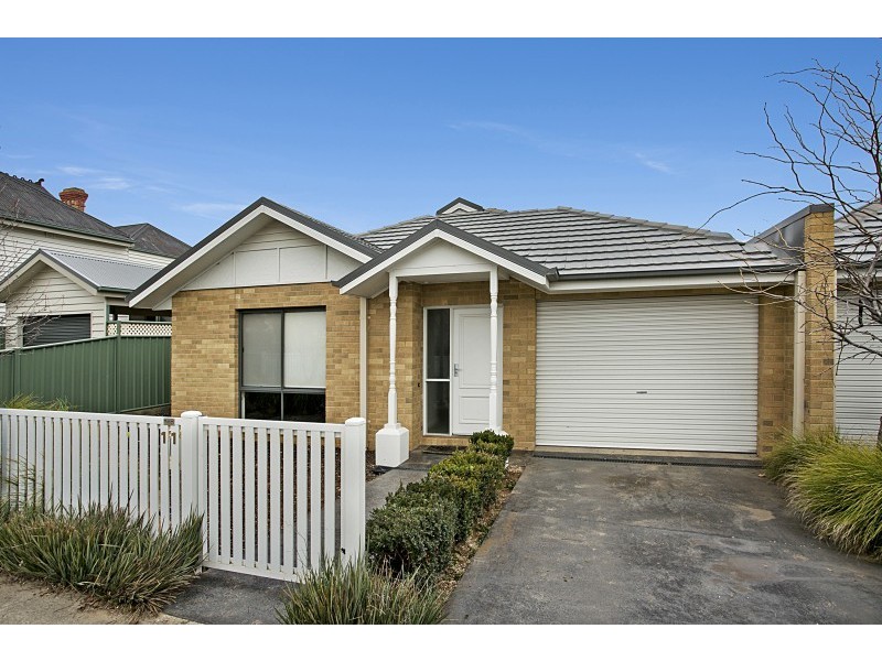 11 Plumridge Street, White Hills VIC 3550