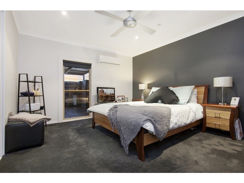 1a Whittaker Street, Quarry Hill VIC 3550