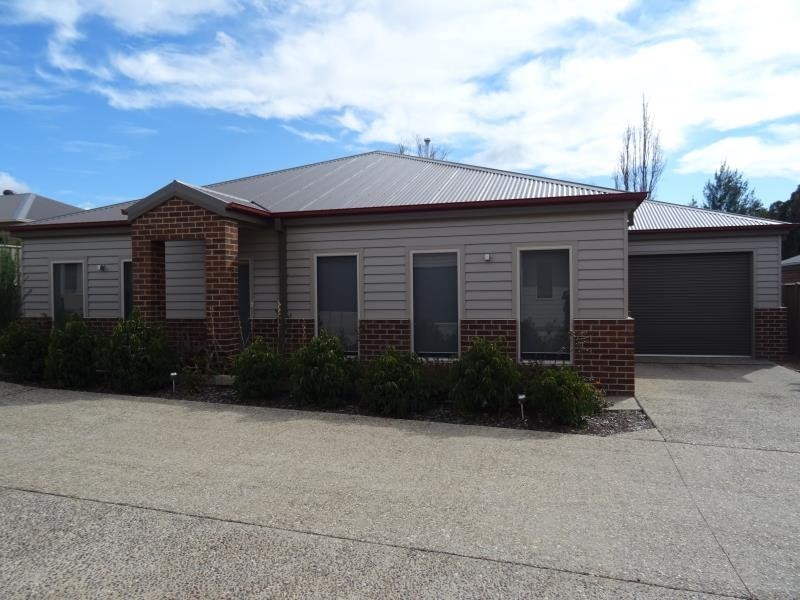 3/27 MacDougall Road, Golden Square VIC 3555