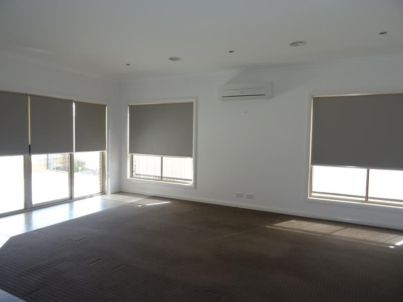 3/27 MacDougall Road, Golden Square VIC 3555