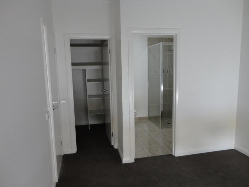 1/25A Booth Street, Golden Square VIC 3555