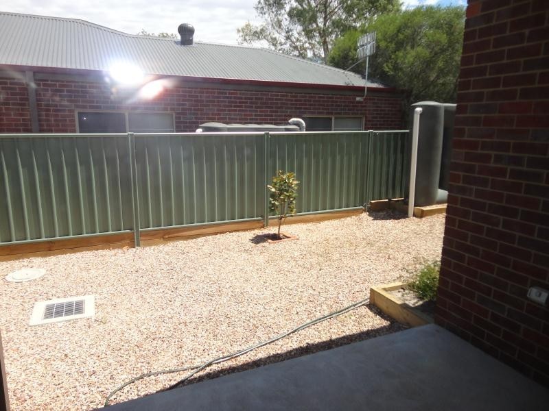 1/25A Booth Street, Golden Square VIC 3555