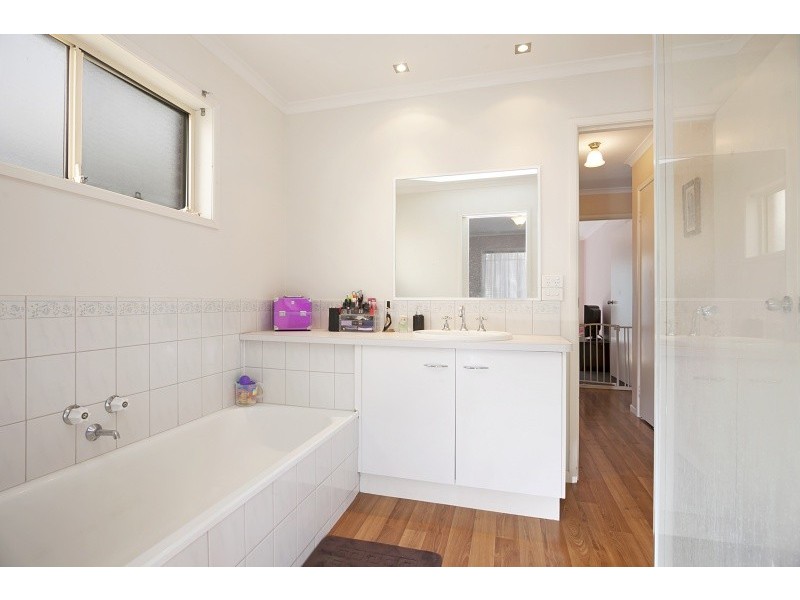 15 Bank Street, Kangaroo Flat VIC 3555