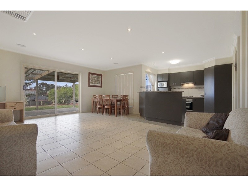 32 Soldatos Drive, Golden Square VIC 3555