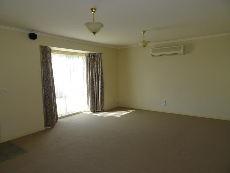 17 Adelle Court, Strathdale VIC 3550