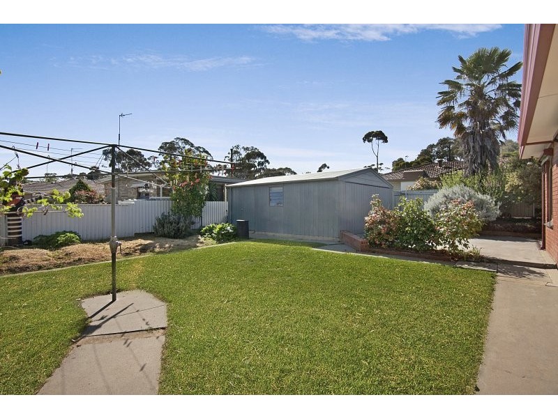 15 Bowles Street, Kangaroo Flat VIC 3555