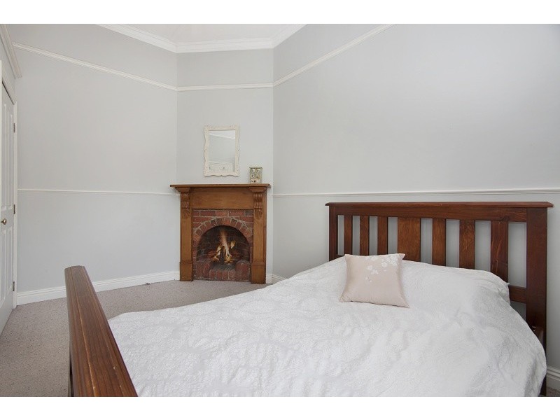 76 Eaglehawk Road, Bendigo VIC 3550