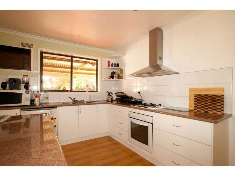 14 Butcher Street, Strathdale VIC 3550
