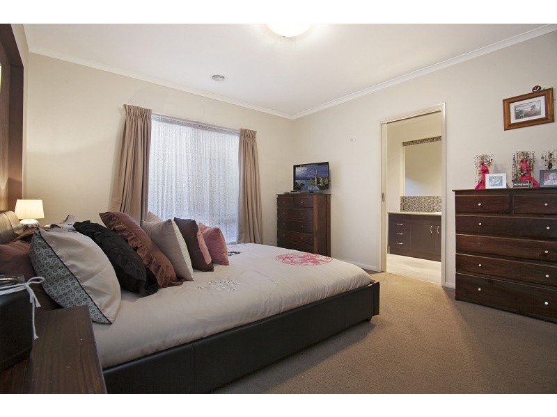 126 Queen Street, Kangaroo Flat VIC 3555