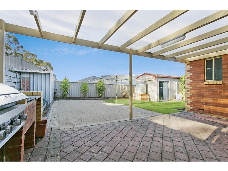 1 Lowe Street, Kangaroo Flat VIC 3555