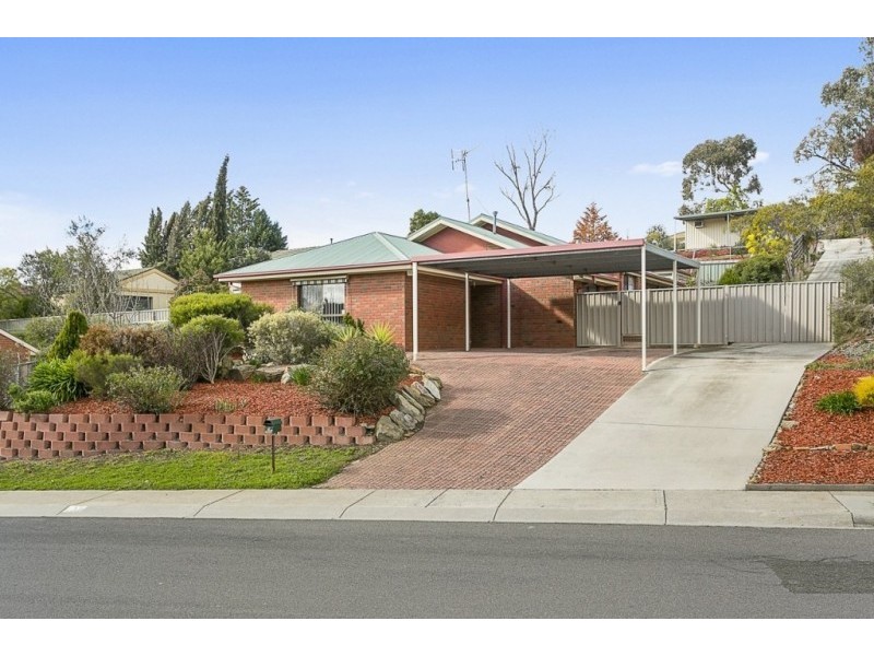 3 Derby Grove, Flora Hill VIC 3550