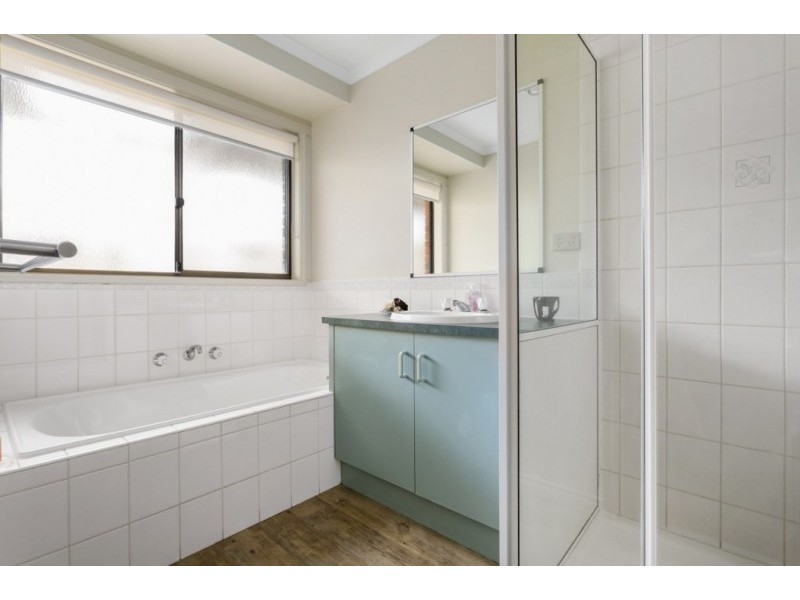 3 Derby Grove, Flora Hill VIC 3550