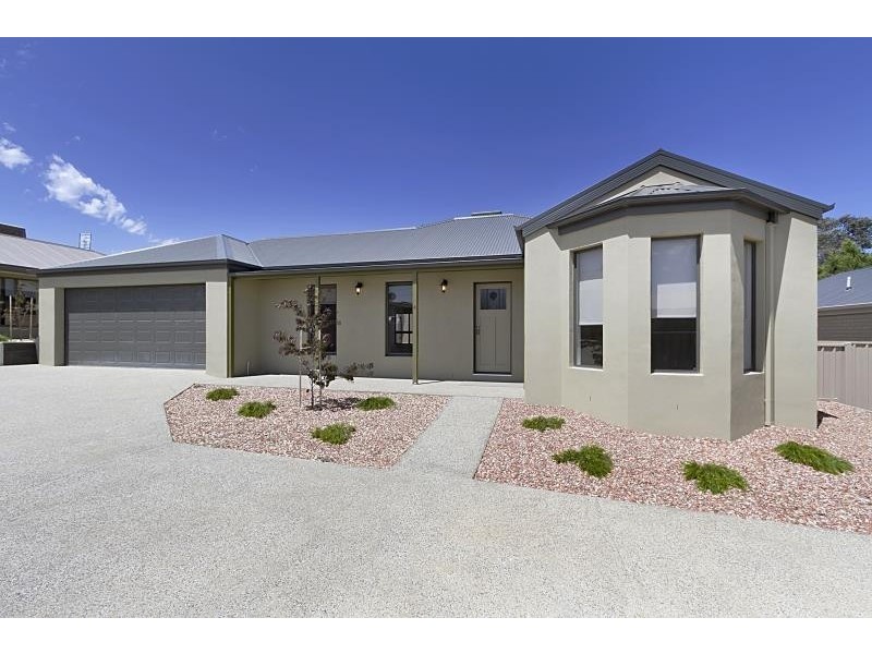 3 & 4/67 Church Street, Kangaroo Flat VIC 3555