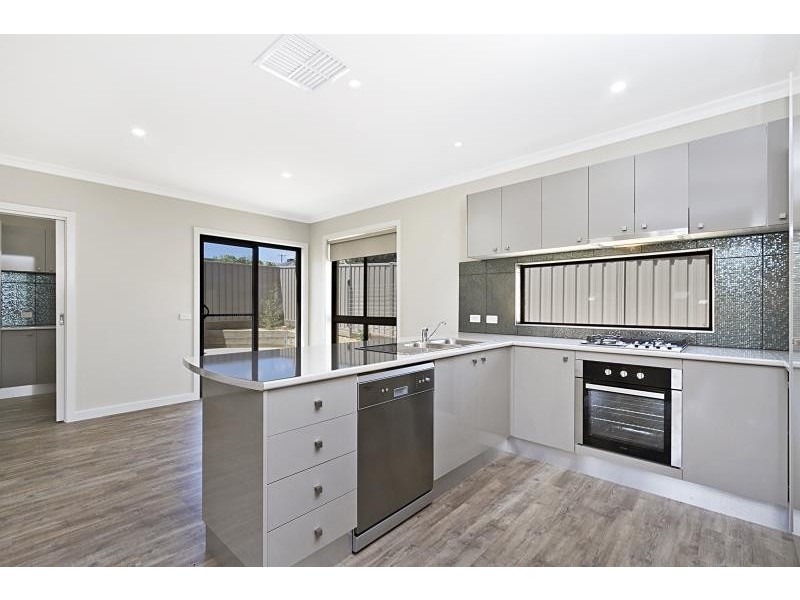 3 & 4/67 Church Street, Kangaroo Flat VIC 3555