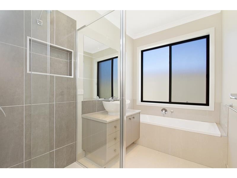 3 & 4/67 Church Street, Kangaroo Flat VIC 3555