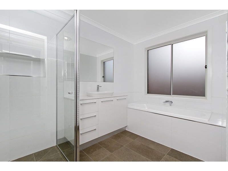 47 Race Street, Flora Hill VIC 3550