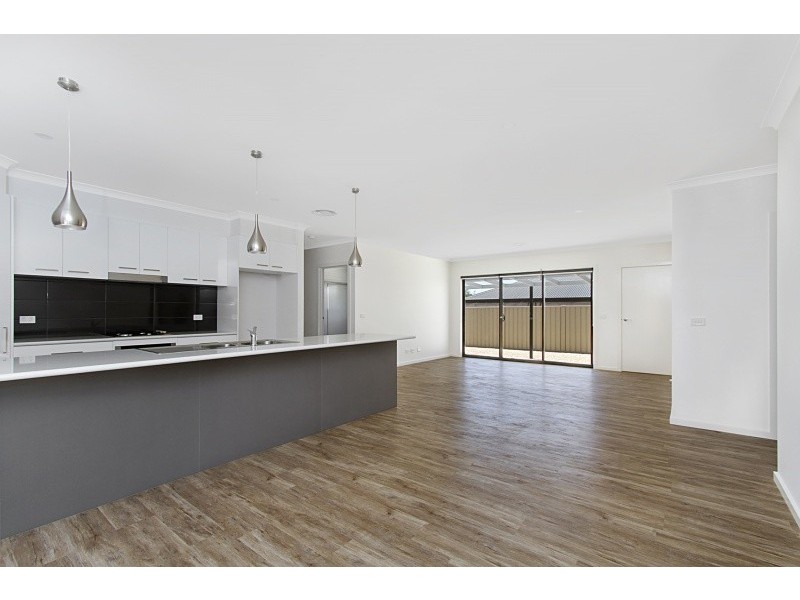 2/18a Heinz Street, White Hills VIC 3550