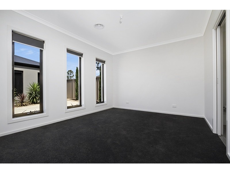 2/18a Heinz Street, White Hills VIC 3550