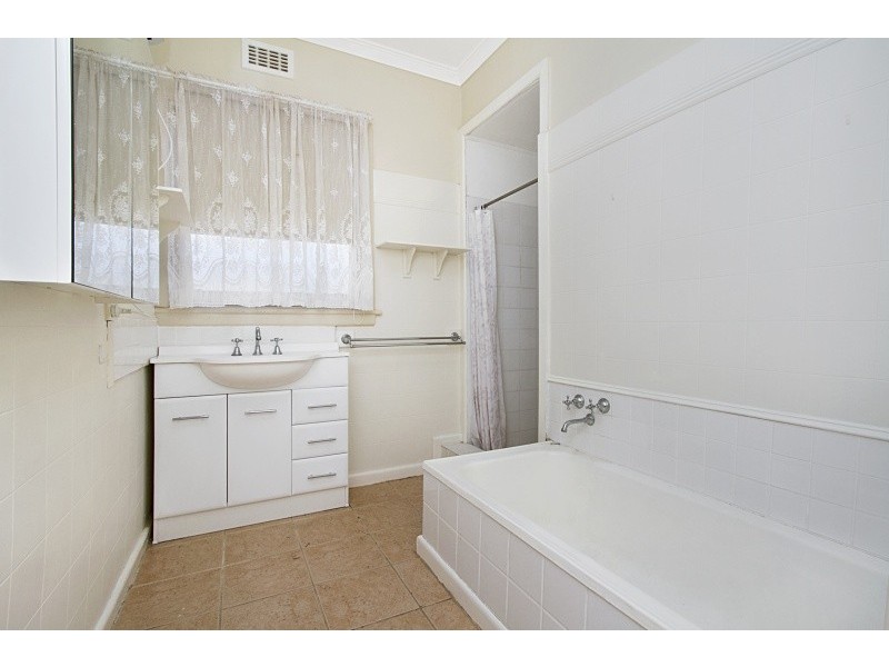 202 Eaglehawk Road, California Gully VIC 3556