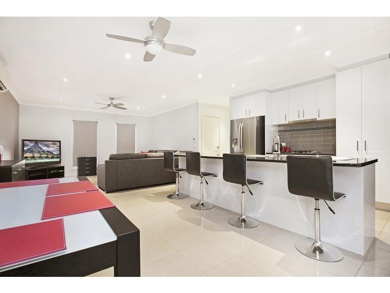 1/18A Emmett Street, Golden Square VIC 3555