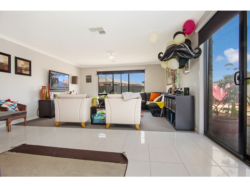 12 Riversdale Avenue, Eaglehawk VIC 3556