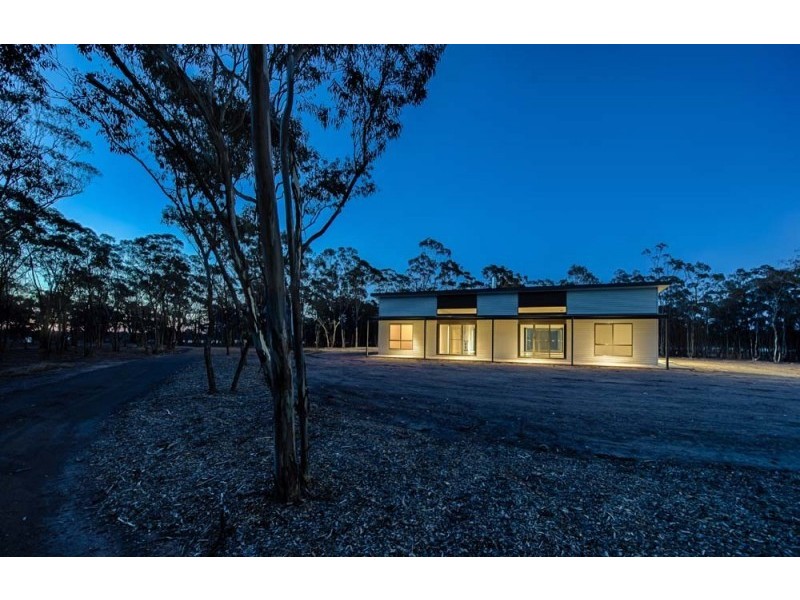 482 Three Chain Road, Sebastian VIC 3556