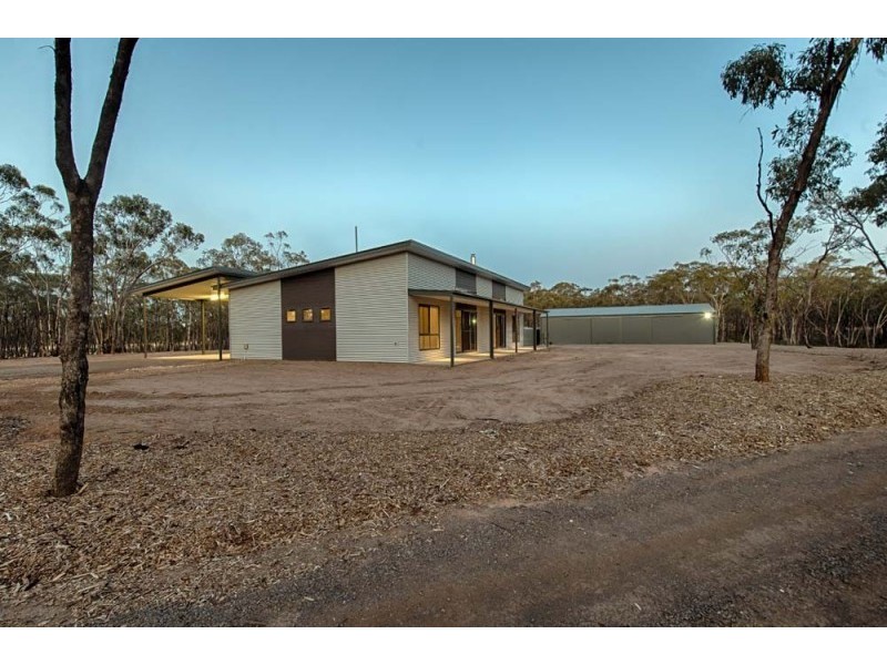 482 Three Chain Road, Sebastian VIC 3556