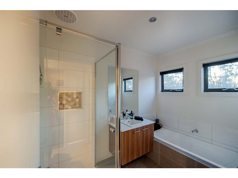 482 Three Chain Road, Sebastian VIC 3556