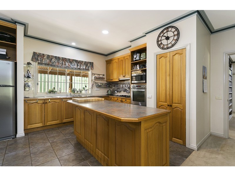 49 Edwards Road, Eaglehawk VIC 3556