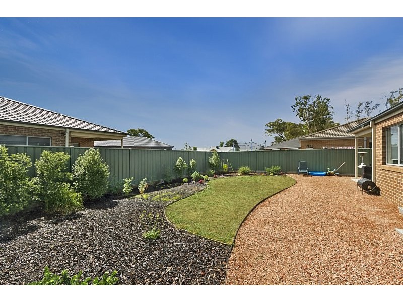 24 Caulfield Drive, Ascot VIC 3551