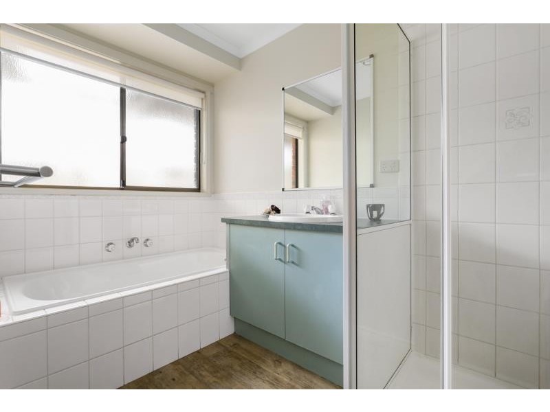 3 Derby Grove, Flora Hill VIC 3550