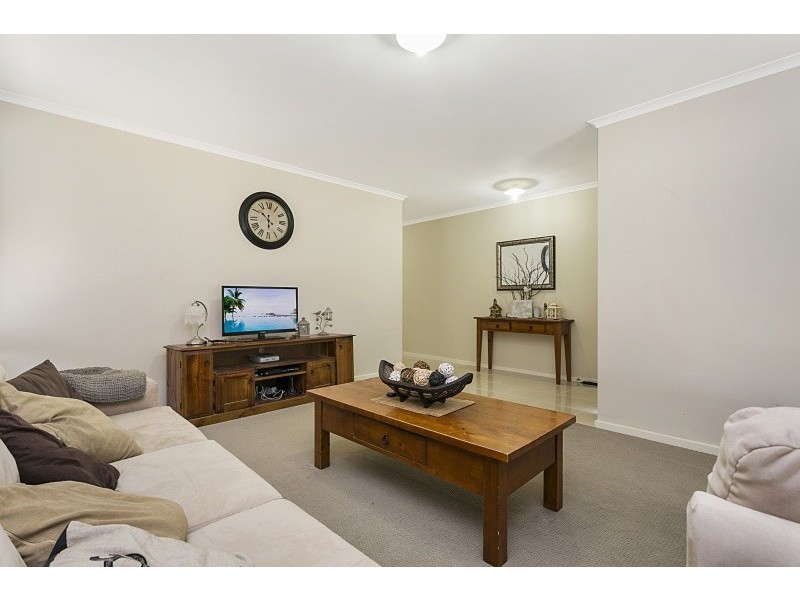 25 Arinya Close, Ascot VIC 3551