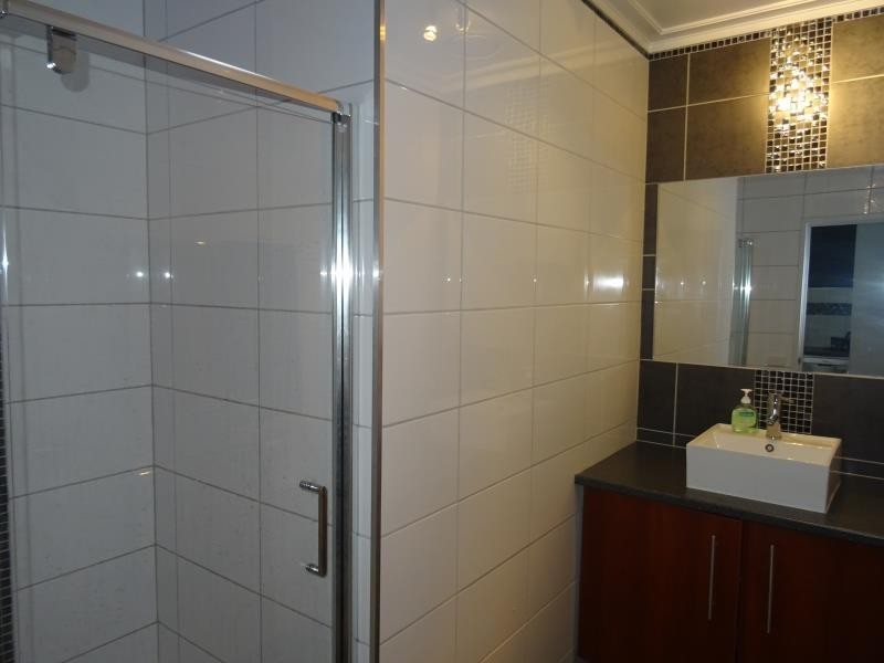 24 Reception Avenue, Strathdale VIC 3550