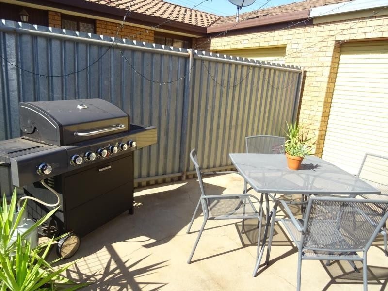 24 Reception Avenue, Strathdale VIC 3550