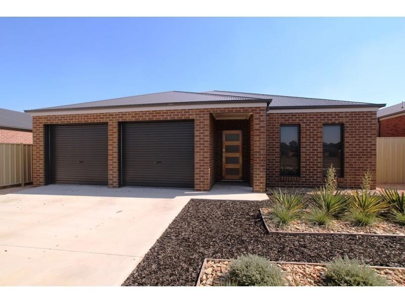 5 Lena Place, Strathfieldsaye VIC 3551