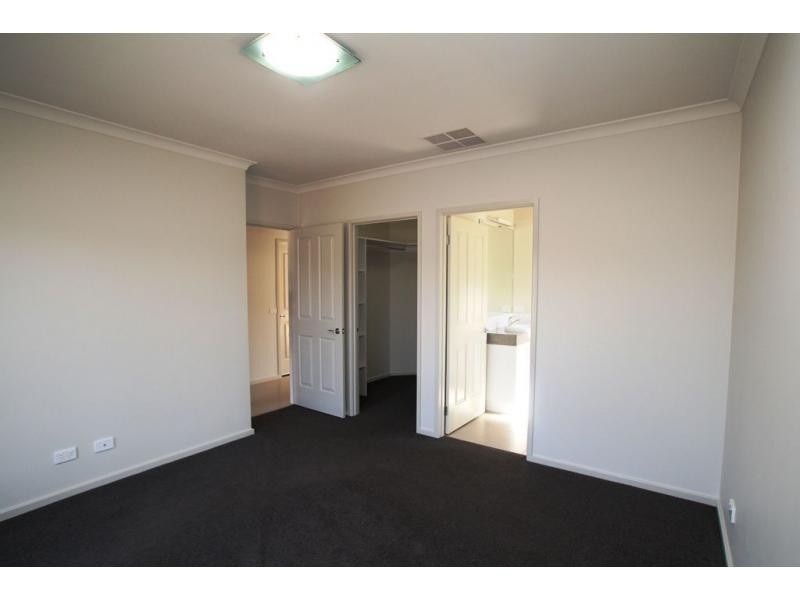 5 Lena Place, Strathfieldsaye VIC 3551