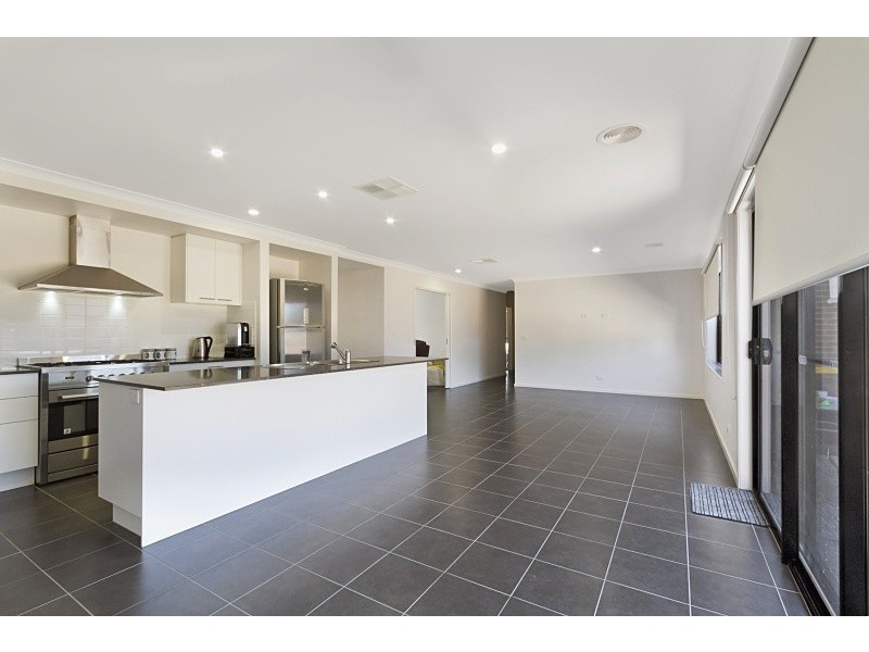 37 Swanson Boulevard, Strathfieldsaye VIC 3551