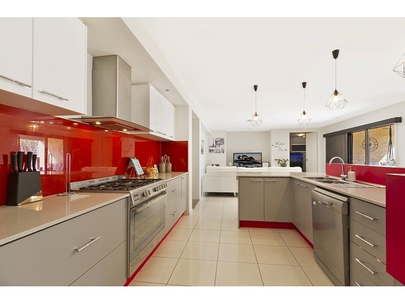 4 Buderim Court, Maiden Gully VIC 3551