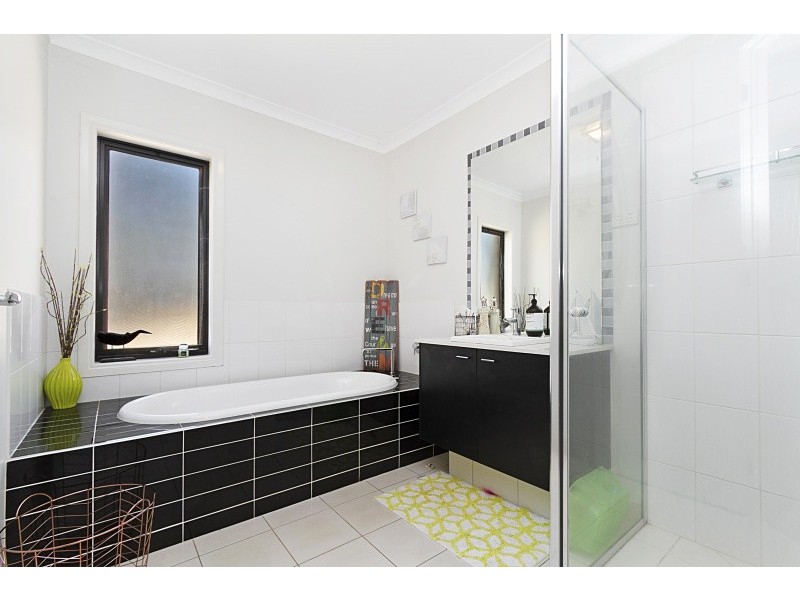 4 Buderim Court, Maiden Gully VIC 3551