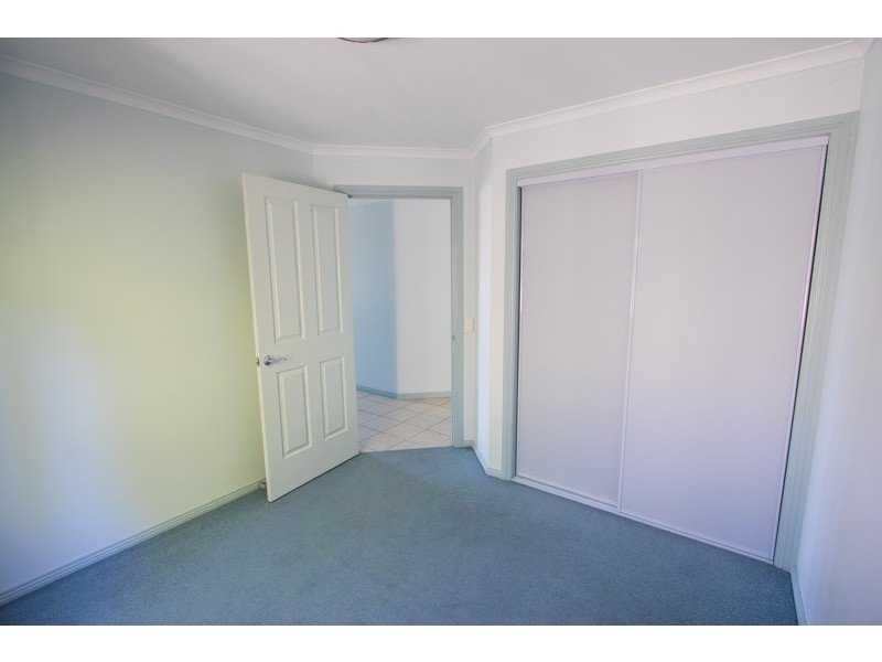 2/17 Claire Court, Kennington VIC 3550