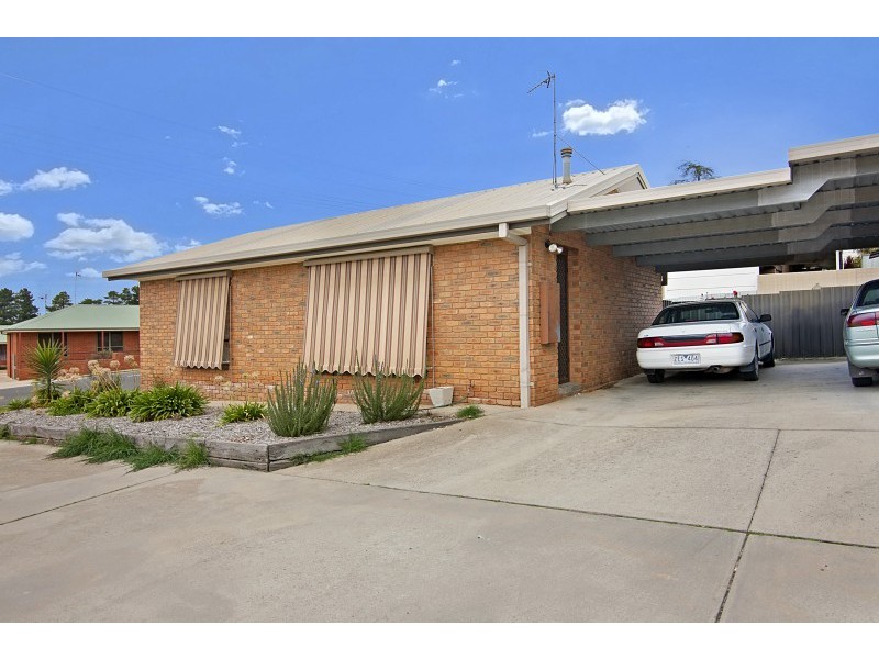 1/13 Nelson Street, California Gully VIC 3556