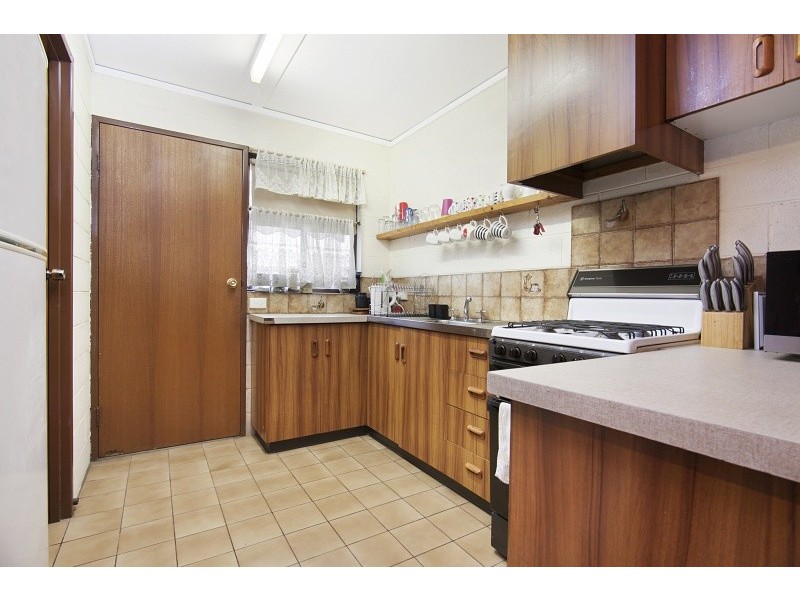 1/13 Nelson Street, California Gully VIC 3556