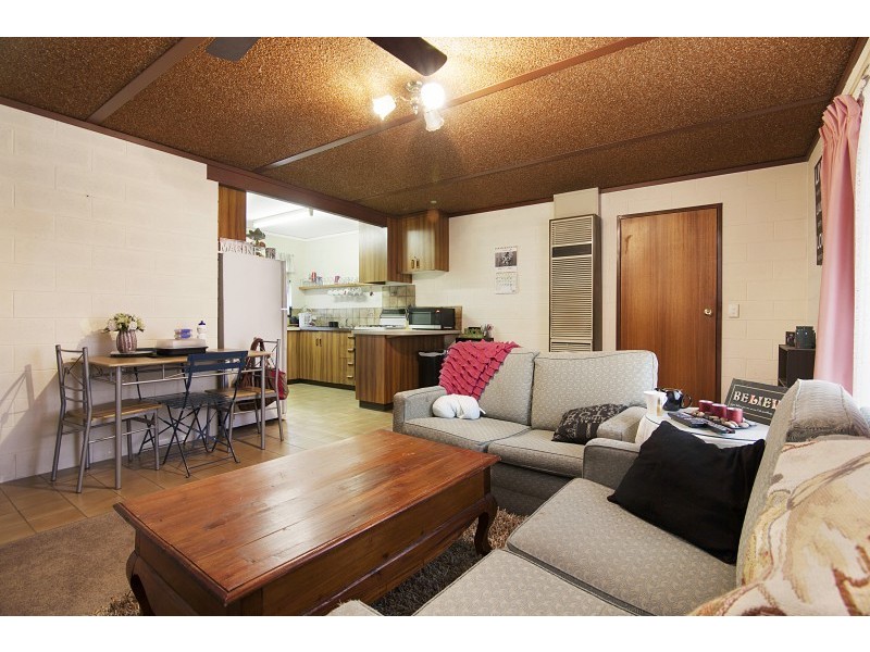 1/13 Nelson Street, California Gully VIC 3556